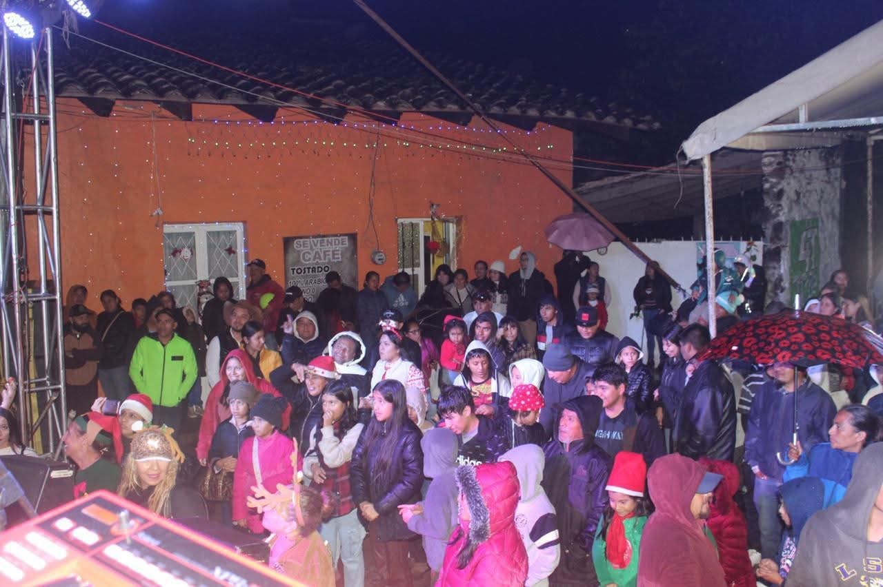 Se instala el comité «Por amor a Jilotepec» y hubo villa iluminada