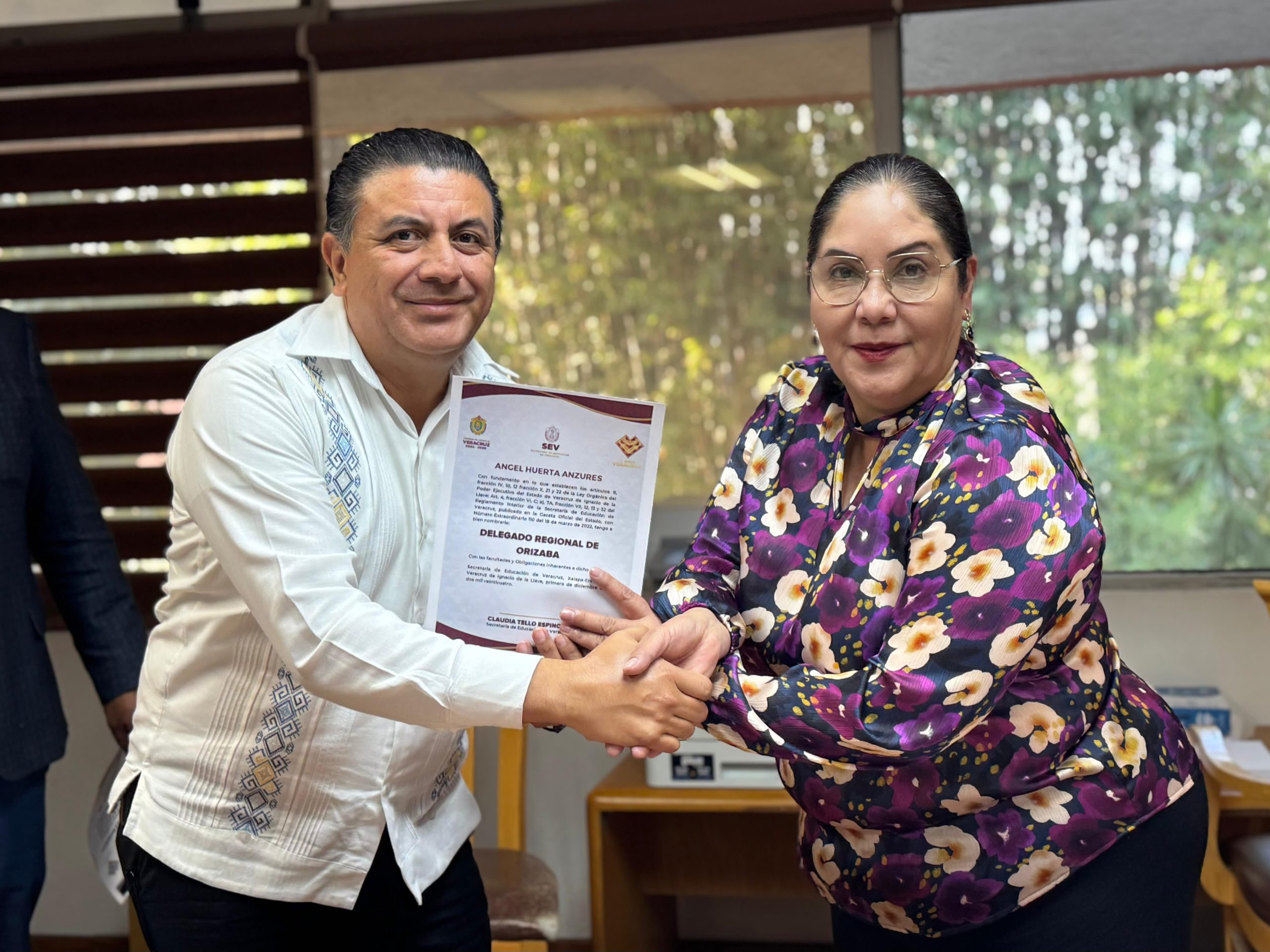 Titular de la SEV Claudia Tello  Espinosa designa a 12 delegados regionales en Veracruz