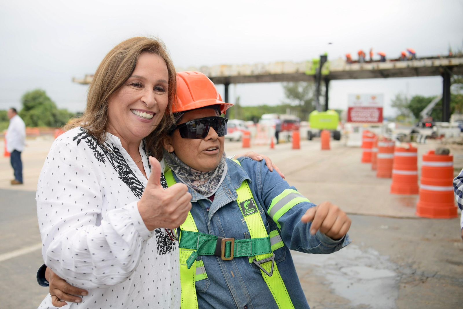 Avanza en un 85 % el retiro de la caseta Puente Coatzacoalcos I: Gobernadora