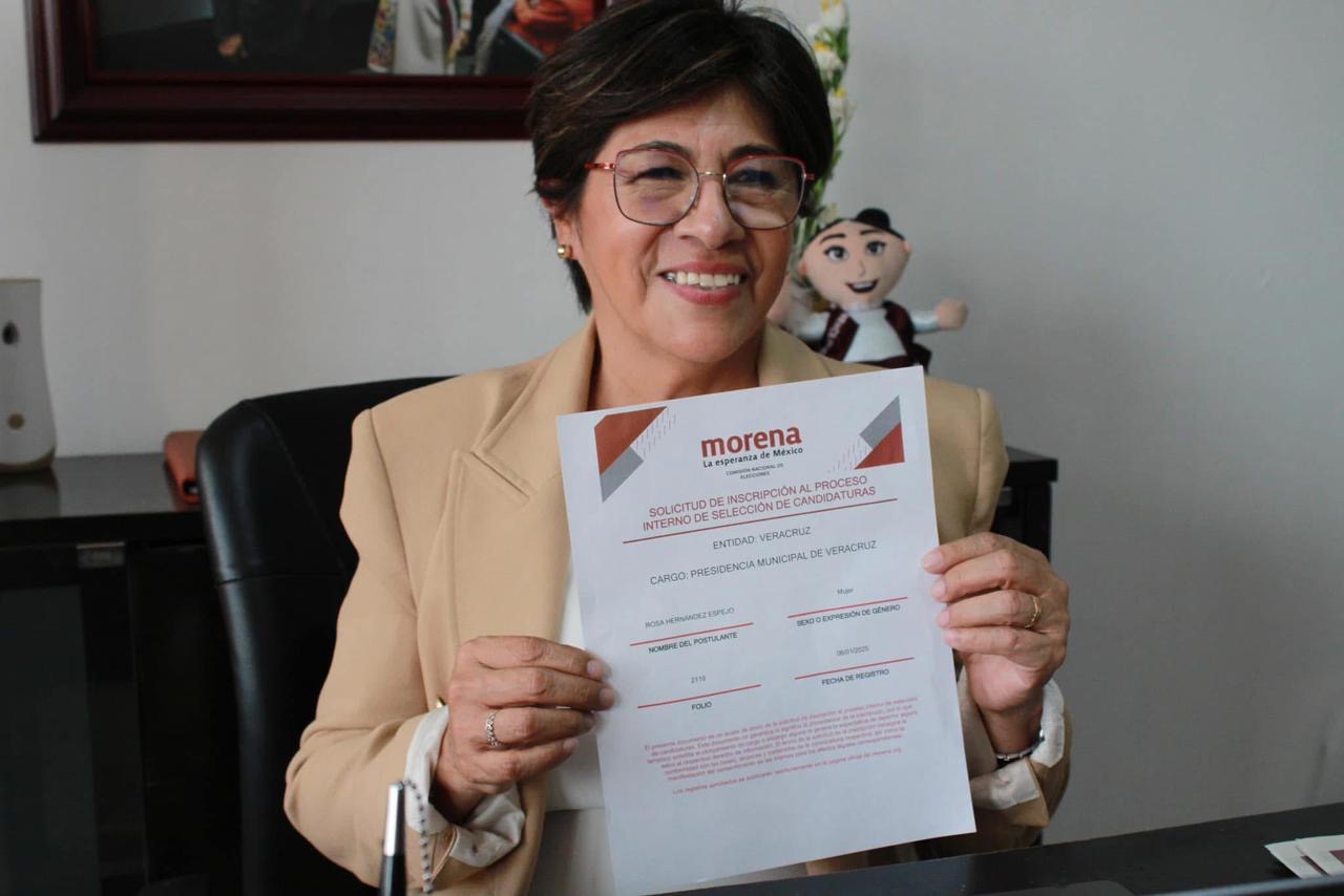 Rosa María Hernández Espejo concretó su registro como aspirante a la alcaldía de Veracruz por Morena