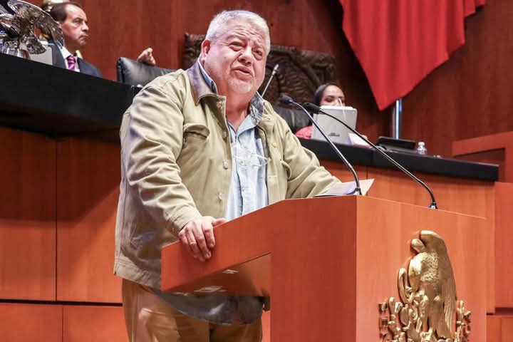 Senador morenista pide a Polo Deschamps explique de dónde obtiene su dinero para regalar *»Sabrá Dios de dónde lo saca, pero de su bolsillo no es»