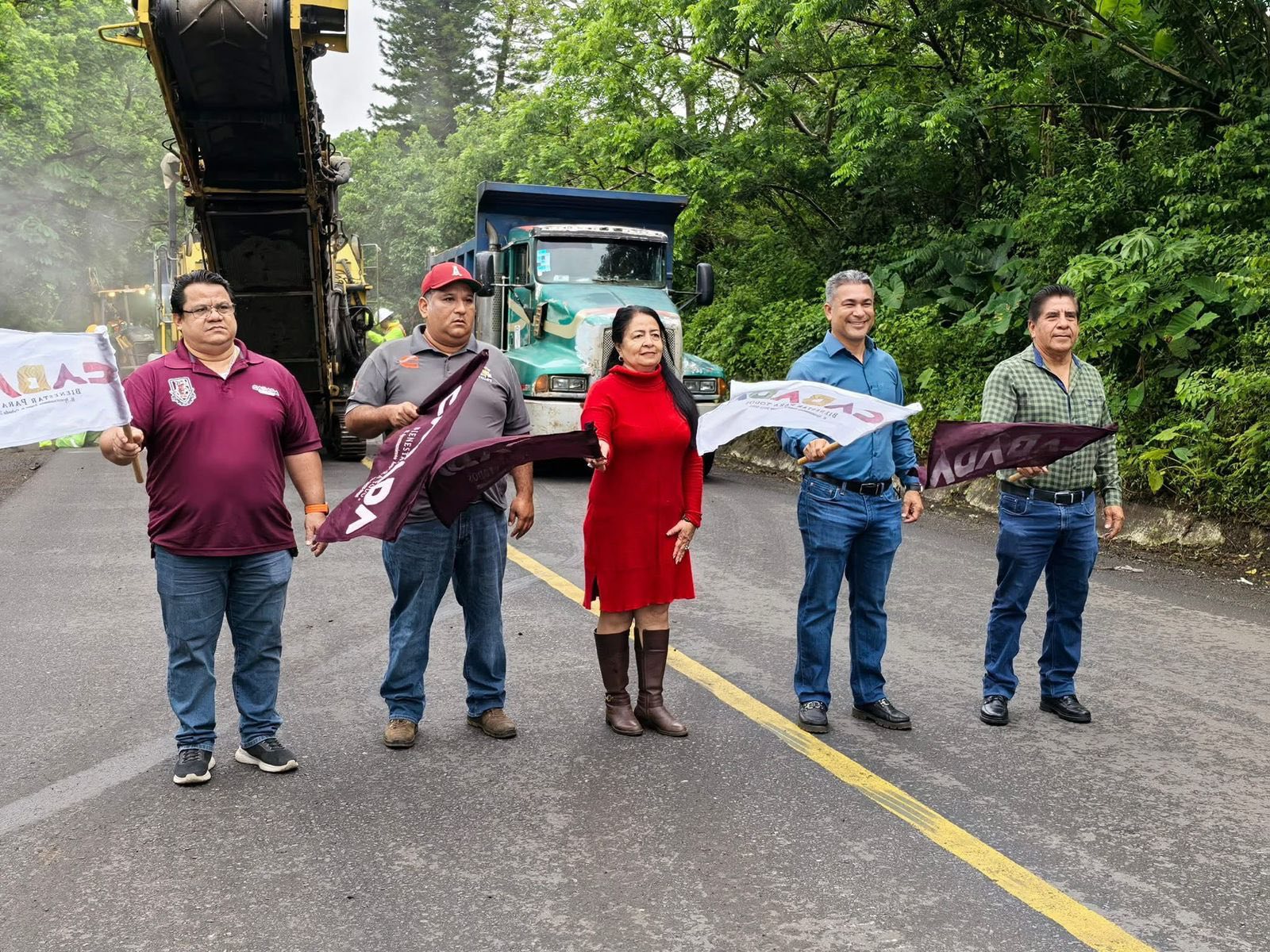 Inicia rehabilitación de la carretera federal 180 en Cabada gracias a gestiones del alcalde Julio César García Machucho