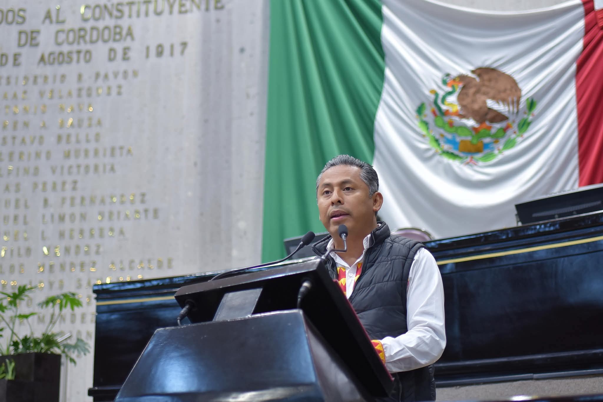 Para detener el gusano Barrenador Diputado Urbano Bautista Martínez pide más centros de detección en Veracruz, solo opera uno y no es suficiente