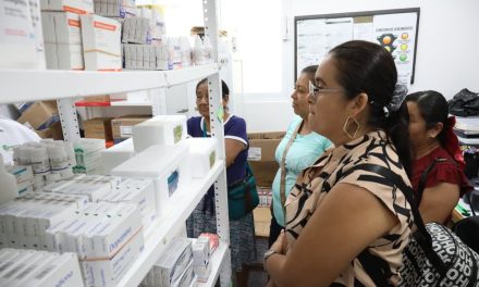 Primer Informe: Rocío Nahle cumple con abasto de medicamentos y amplía la atención médica