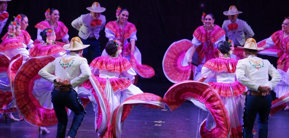 Celebra SECVER el 50 Aniversario del Ballet Folklórico de la UV