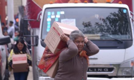 Familias de Calcahualco y Altotonga reciben cobijo y atención con Caravanas Abrigando Corazones
