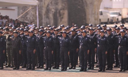 Veracruz está en buenas manos, afirma Gobernadora durante graduación y equipamiento depolicías de proximidad