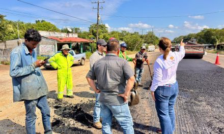 Rocío Nahle supervisa avances en obras carreteras del Papaloapan y Los Tuxtlas