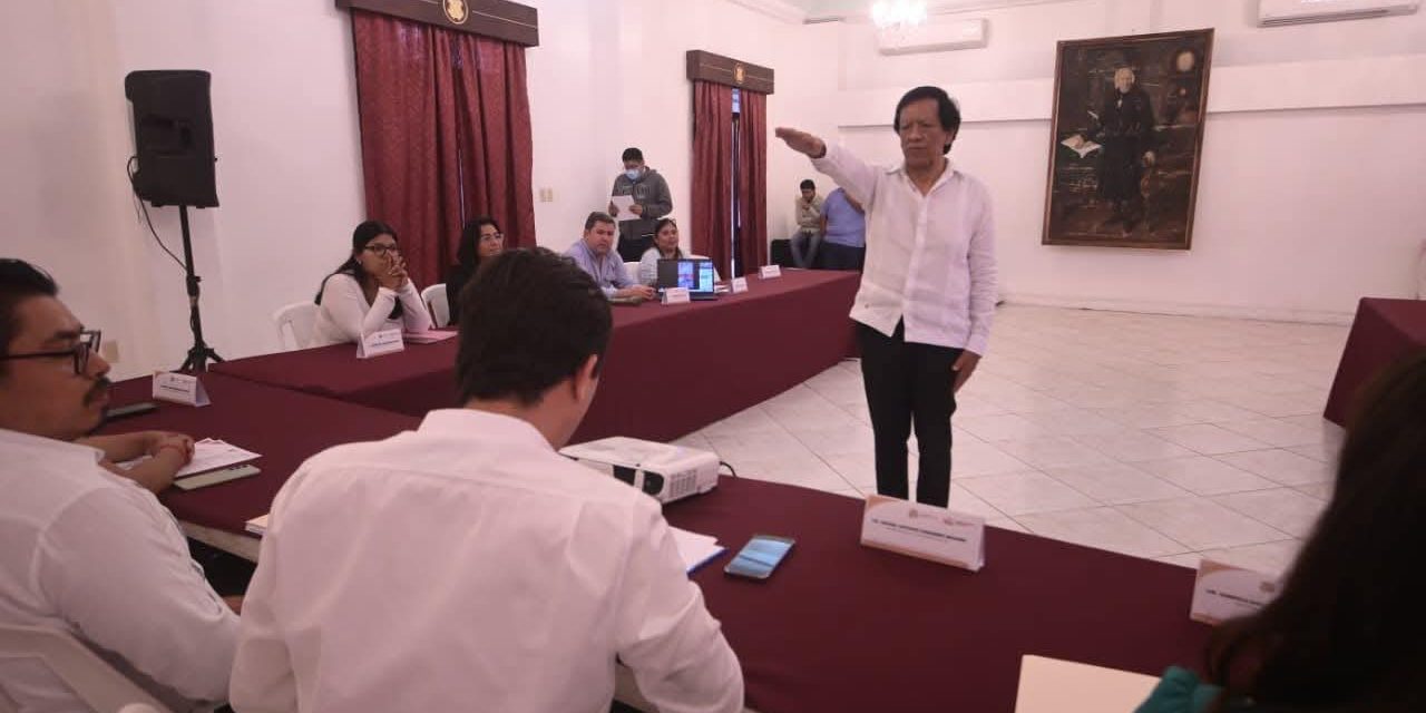 Cabildo de San Andrés Tuxtla ratifica a Sixto Carvajal como Cronista de la ciudad
