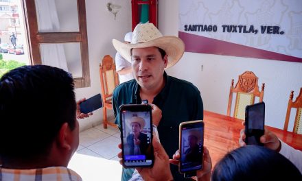 Noé Cadena destapa presunto desfalco por más de 133 millones de pesos en gobierno de Kristel Hernández Topete en Santiago Tuxtla.